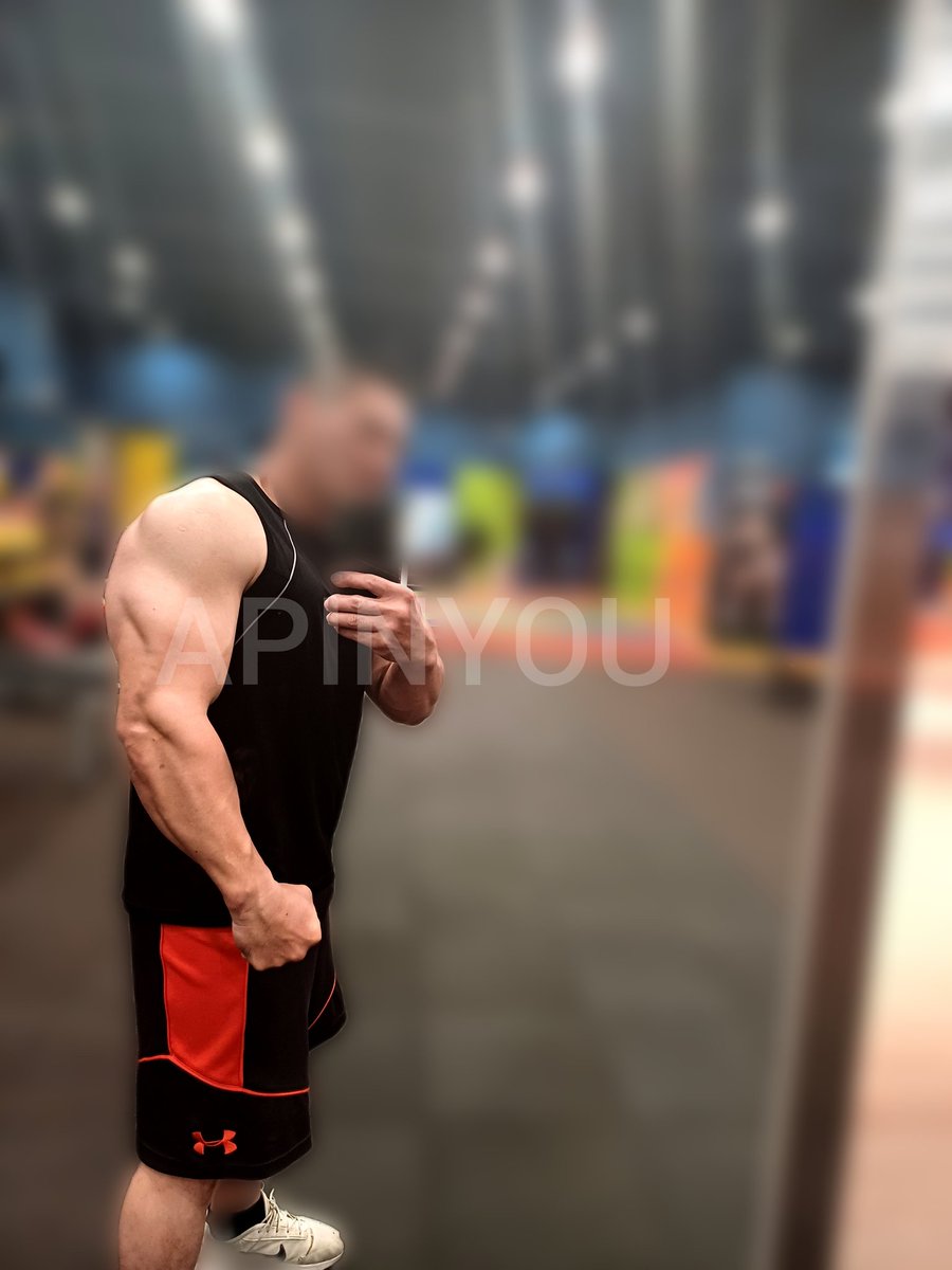 APINYOU1's tweet photo. 年假結束的收心操

讓手臂充血💪 https://t.co/eiEKBVdhJy