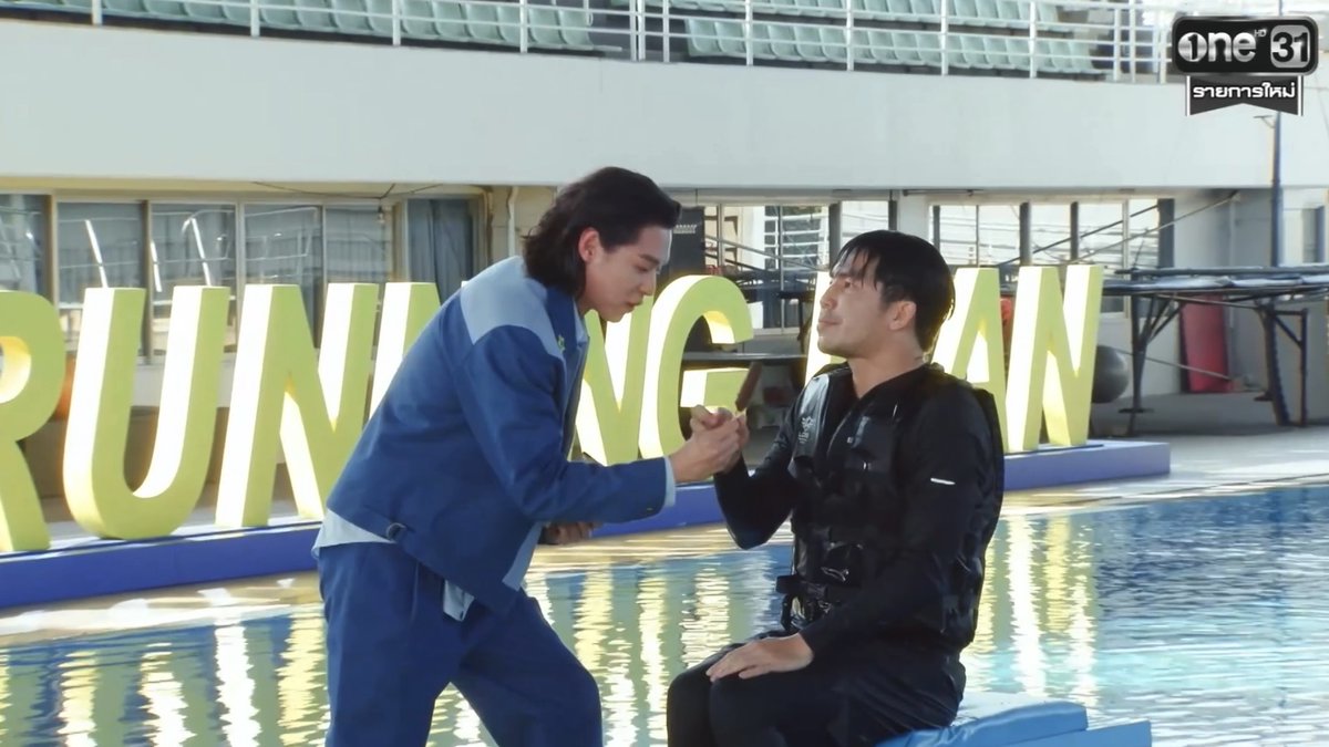 'แกร๊บแกร๊บ' หรือ 'กรุบกรอบ' ไม่รู้ แต่ที่รู้ ๆ หัวหน้าทีมคนนี้ขายเก่งมาก 😂🧡 #CremoxRunningManTH

#RunningManTH #รันนิ่งแมนไทยแลนด์
#Bbillkin