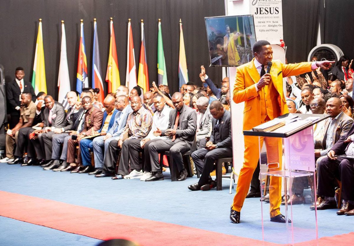 ProphetUebertTV's tweet image. Sunday service with the Highly Esteemed, Ra’ah Prophet Uebert Angel and his son Prophet Shepherd Bushiri in Malawi  | The Ra’ah Prophet Uebert Angel

#uebertangel #ProphetUebertAngelTV
#trendingvideo #sama28 #prophetBushiri