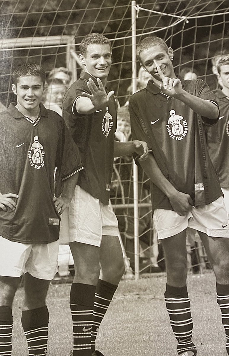 Leon Haslam 🇬🇧
Alex Hofmann 🇩🇪
Valentino Rossi 🇮🇹
#Football <a href="/realleonhaslam/">leon haslam</a> <a href="/Alex_66/">Alex Hofmann</a>