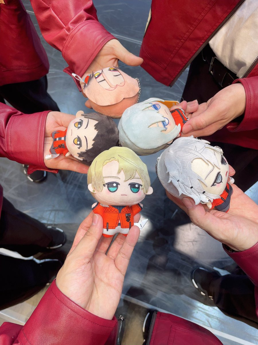 Ev3nsのみんな〜！
5人で沢山一緒に集まって練習しました🌆
楽しかったねー！

#エイトリ
#おもライ