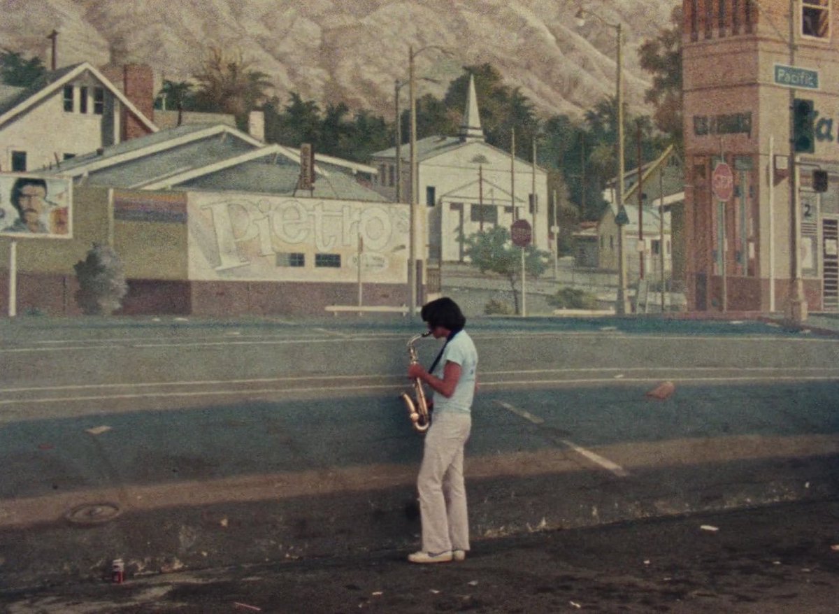 cacmrg's tweet image. Watched “Mur Murs” by agnes varda and i’m starting to think she was the best director who ever lived.