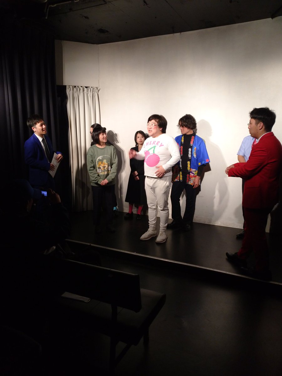 smilecharge3's tweet photo. #おまえら
#BOOPOO
#あかむらさき
#アイドルとニューハーフ
#ゴールデンブラザーズ https://t.co/Qd86bAhCTQ