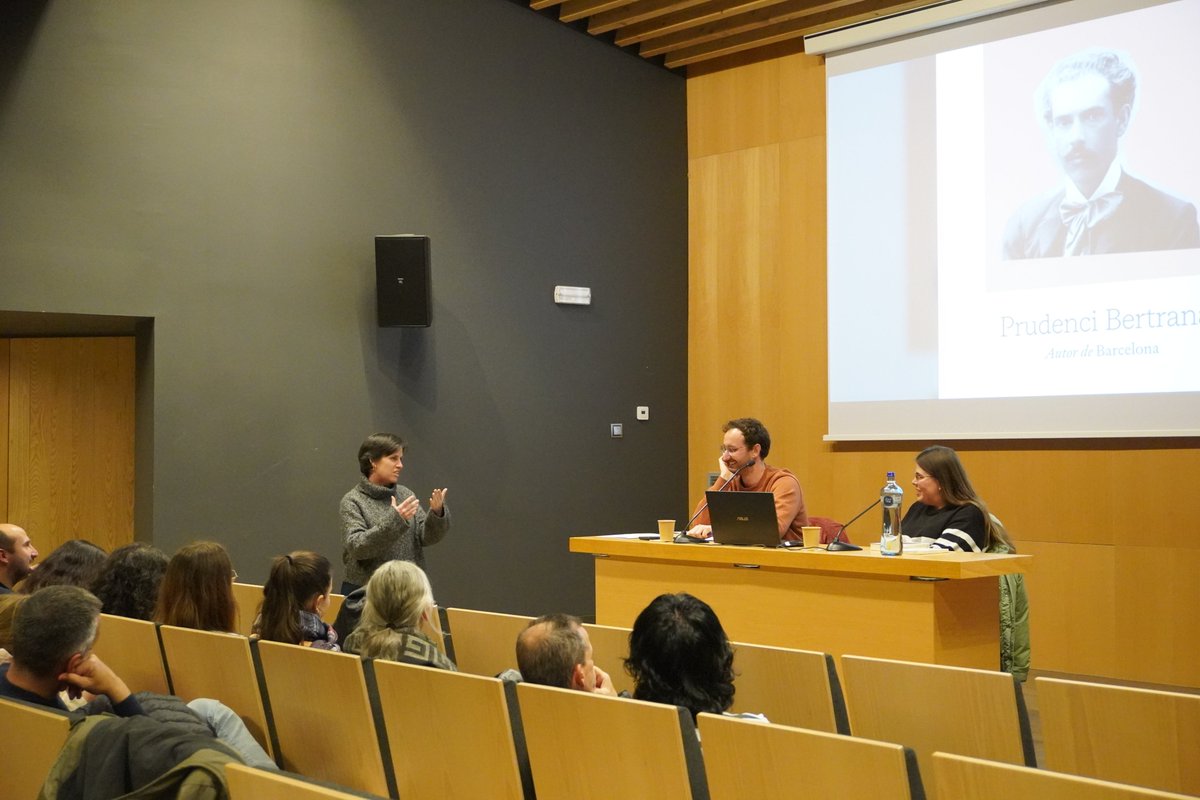 CAN TRoNA tweet media