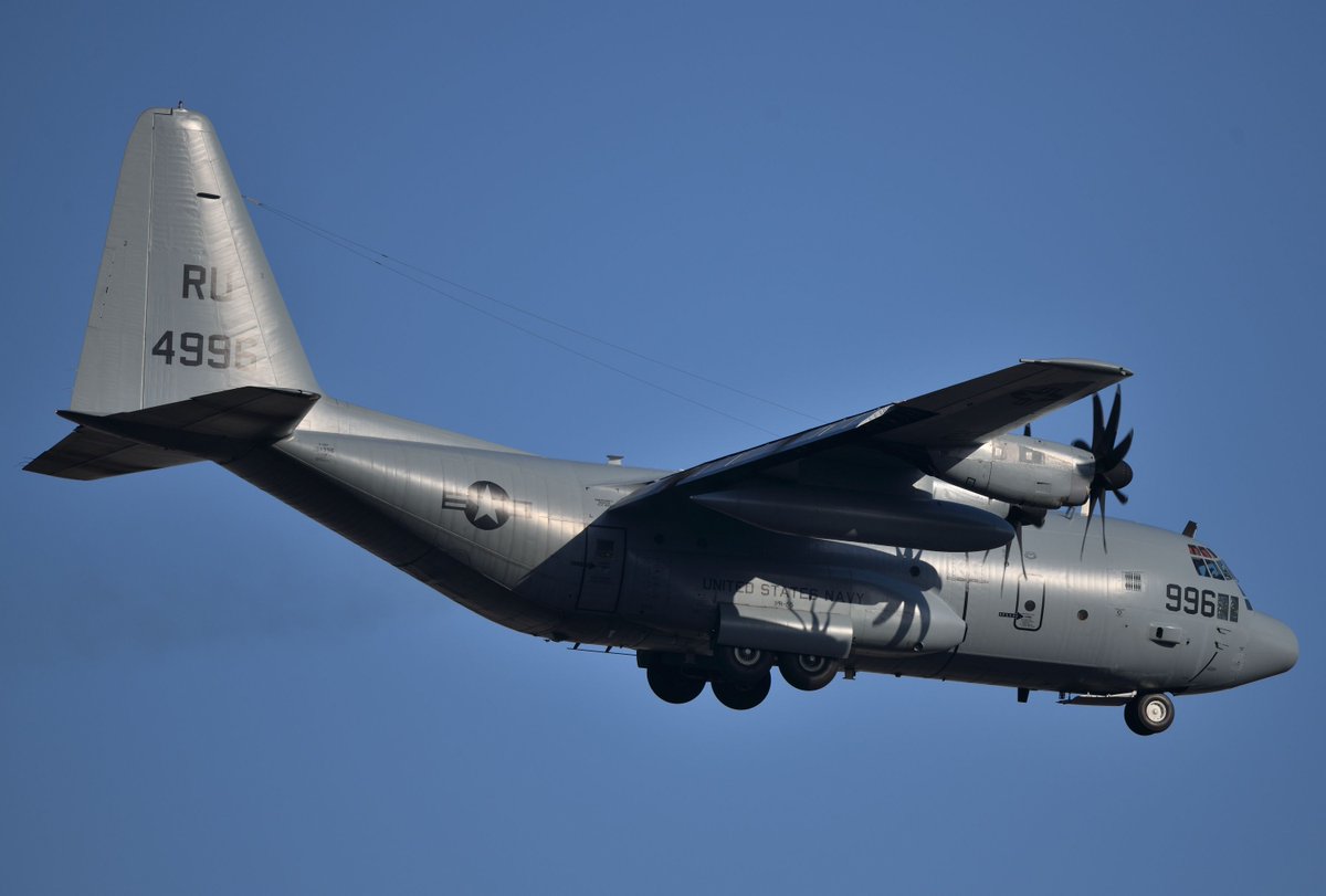 tomcat_alte's tweet image. 本日の厚木基地です。
気温が上がって暖かくなり南風、なので毎度の午後から出撃してきました😅

#厚木基地
#C130T
#P1