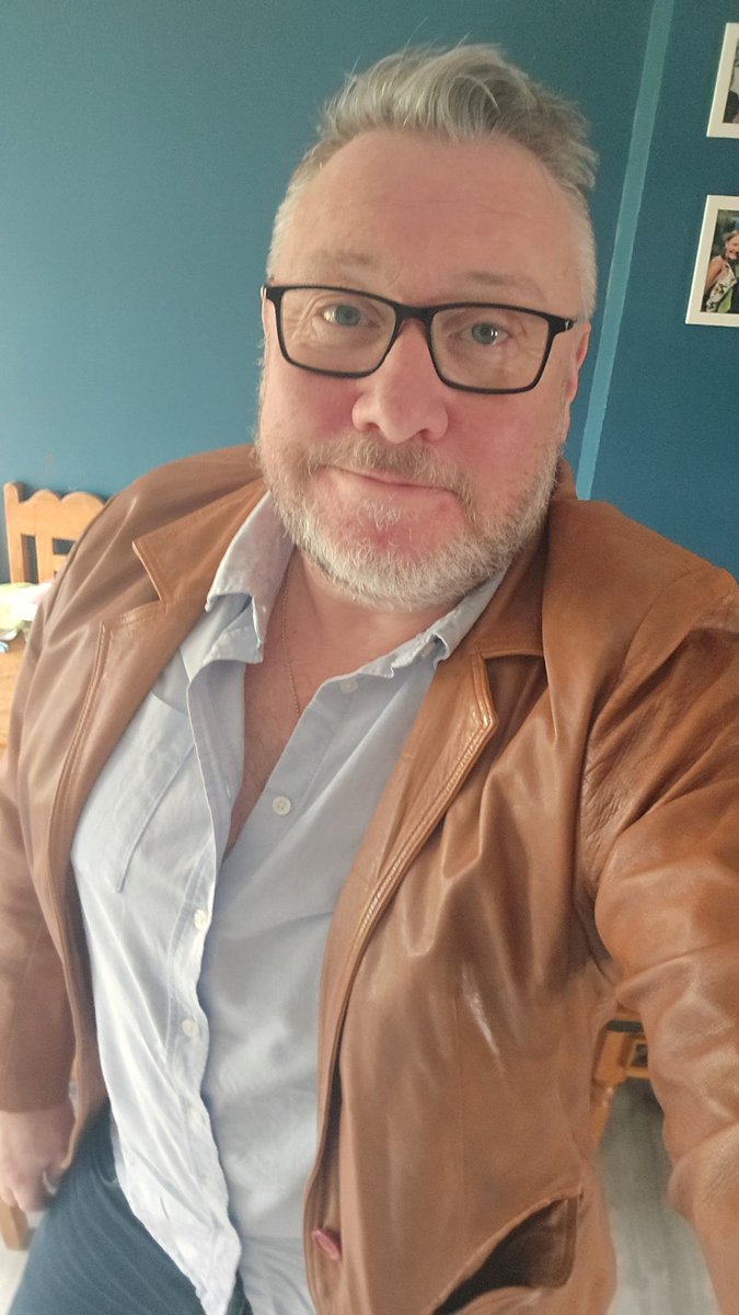 Mafer1ck's tweet image. Pub?
Pub.
#Pub