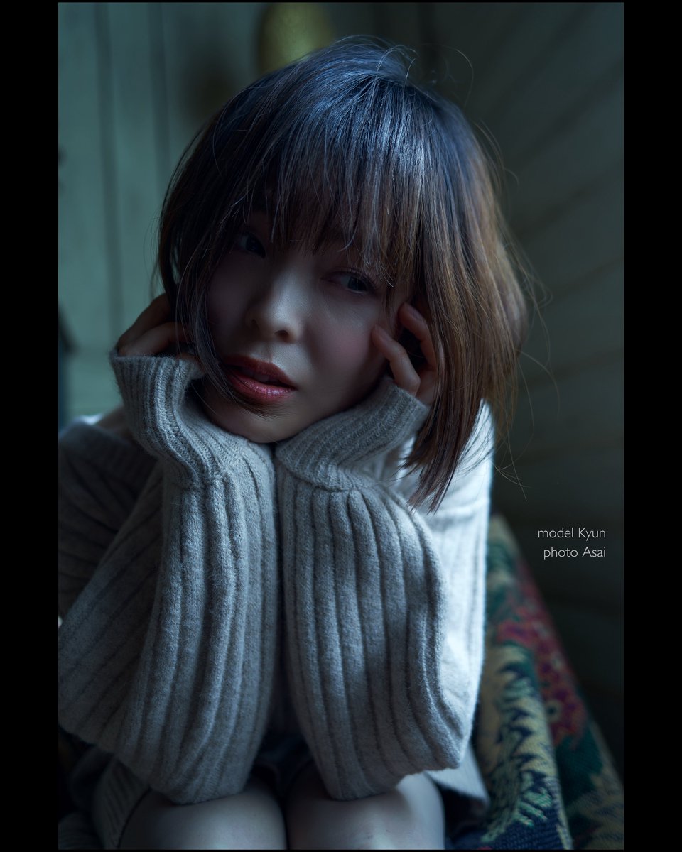 AsaiR2g's tweet image. 触れられない距離の中で

静かな光の中で、
彼女は少しずつ世界から離れていった。

model キュン  

#quietportrait  
#japaneseportrait  
#naturallight  
#realmoment  
#ポートレート