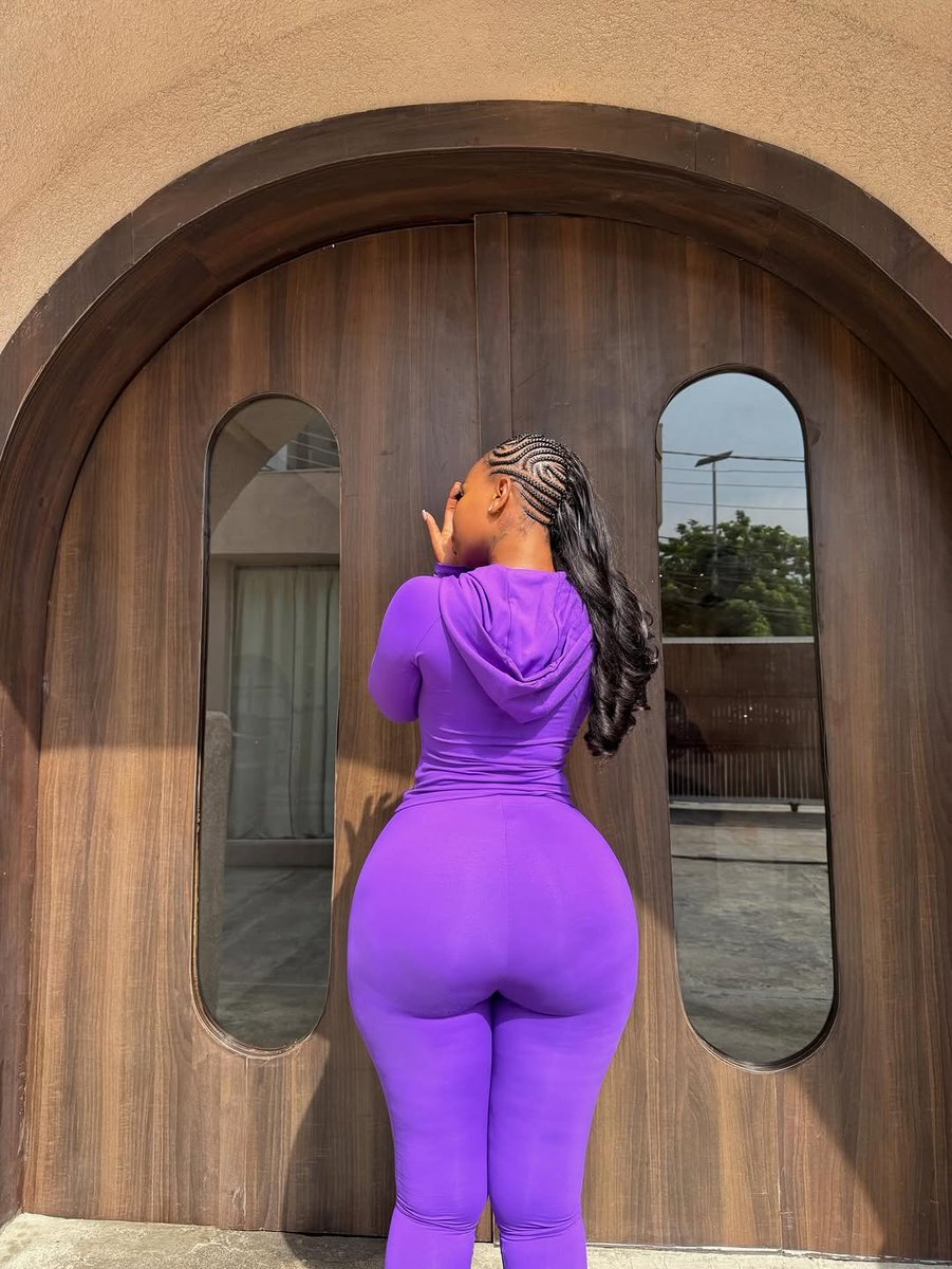 Gazerr67's tweet photo. Are these curves making you nervous 🤭? https://t.co/nqP0MRYOn0