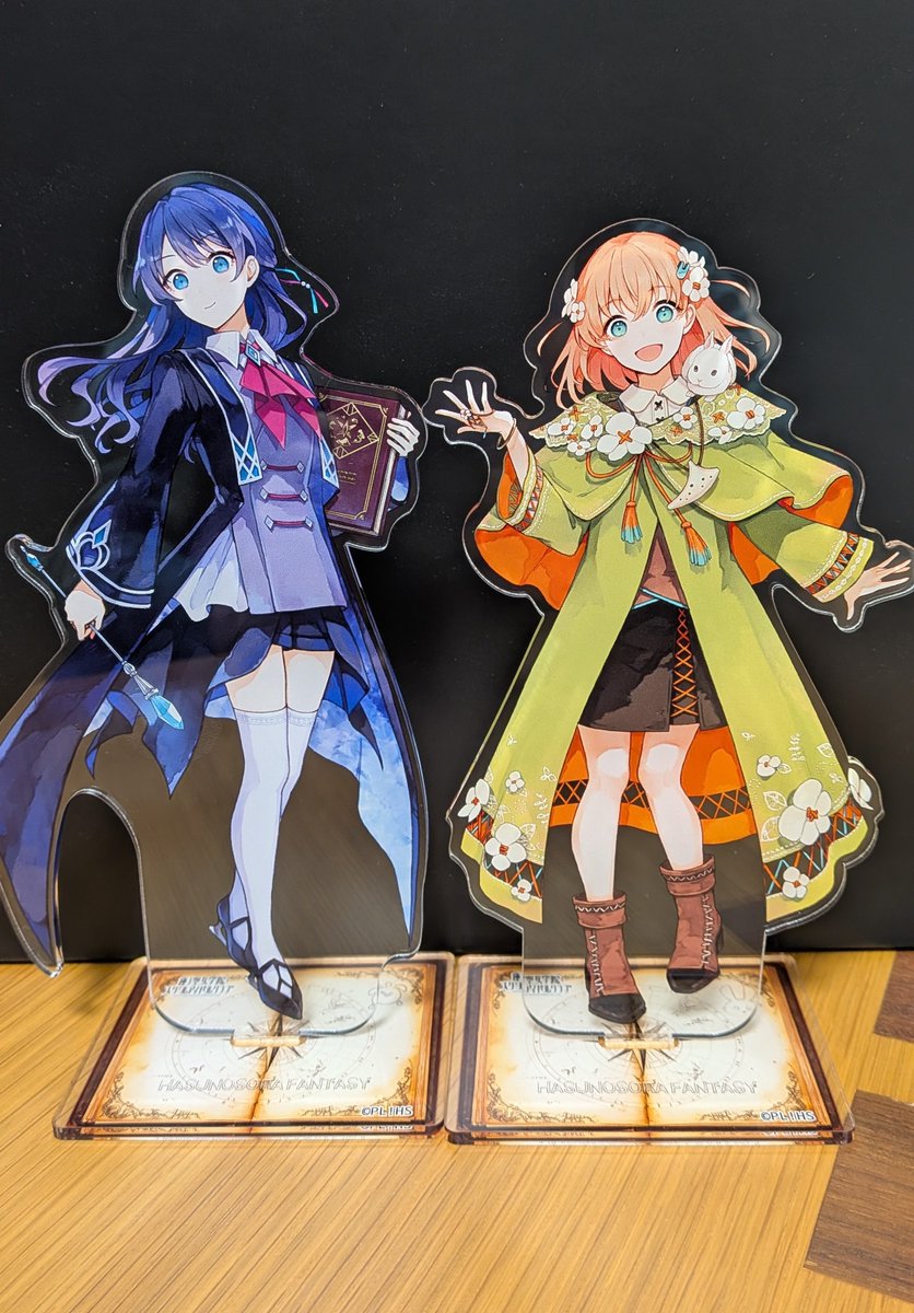 またアクスタ買ってきちゃったの巻。 手元で見て気づいたけど