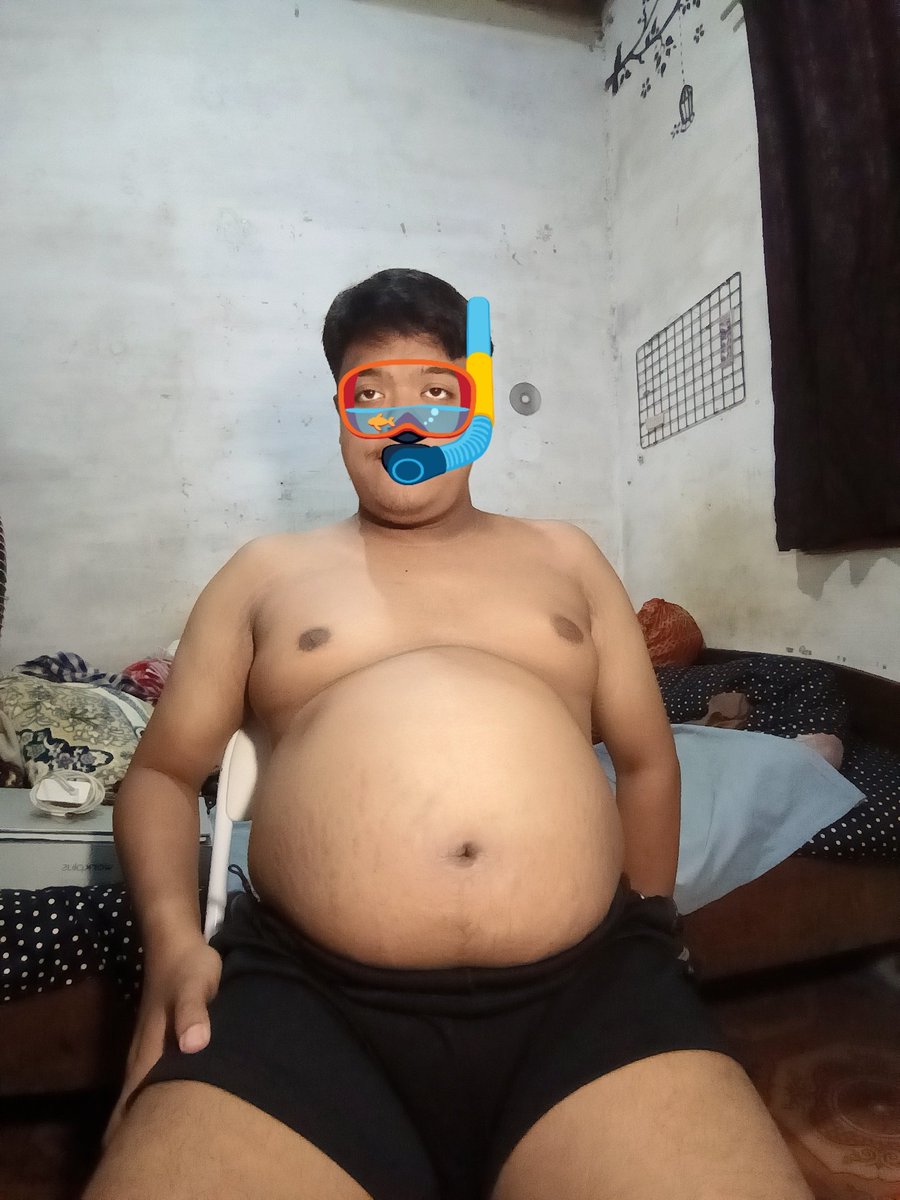 bigbellygain's tweet photo. bayangin tu tangan di iket kebelakang ahahah
#chubbybears #chubby #chubindo #bigbelly #dadbod #perutbuncit #bearindo #gemoy https://t.co/LfHrIV2kZz