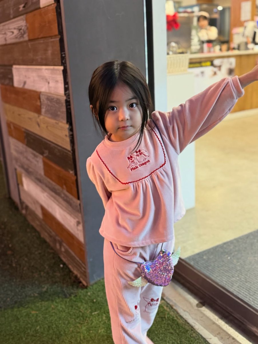 ㅤㅤㅤㅤ

yummyy! (⌒_⌒;) kataa mayass kalau gak mau makann nanti di kirimm ke kandang annabellee mumpung dekett 😤😤

ㅤㅤ