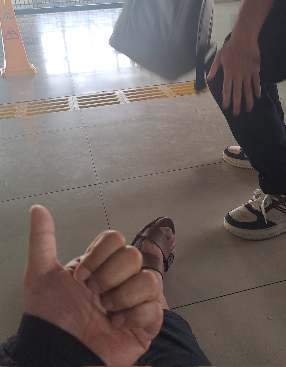 Life update dari salah satu temen yg semasa kuliahnya pernah kita bantu selama di Jogja kemarin &amp; kehidupannya sudah membaik ❤️

Beberapa bulan lalu ketika jenguk bapak di jakata, di Stasiun Palmerah saya ketemu sama temen yg pernah kita bantu tadi :