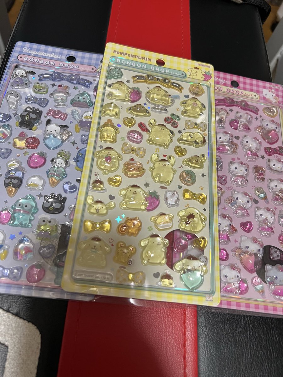 tsurutou71's tweet photo. Yahooフリマどの交換希望です🙇‍♀️
場合よっては郵送も検討！

【譲】たまごっち、サンリオなどの写真1〜4枚目のもの
水族館限定のアクアキューティーズも出せます！
【求】
第一希望:優先プリンセス、ズートピア、プーさん、モンスターズインク
○和柄　東京観光、舞妓さん、忍者、お相撲さん https://t.co/TtPlszuHKi