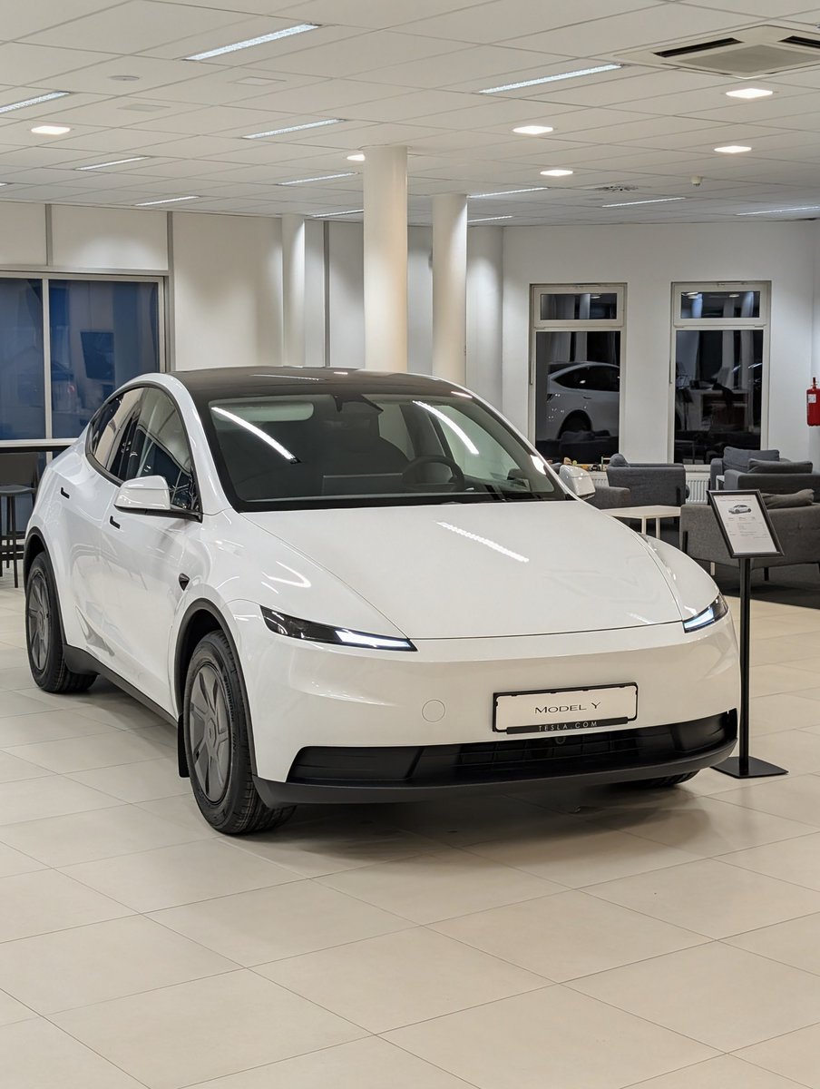 Adrian Smrček tweet media