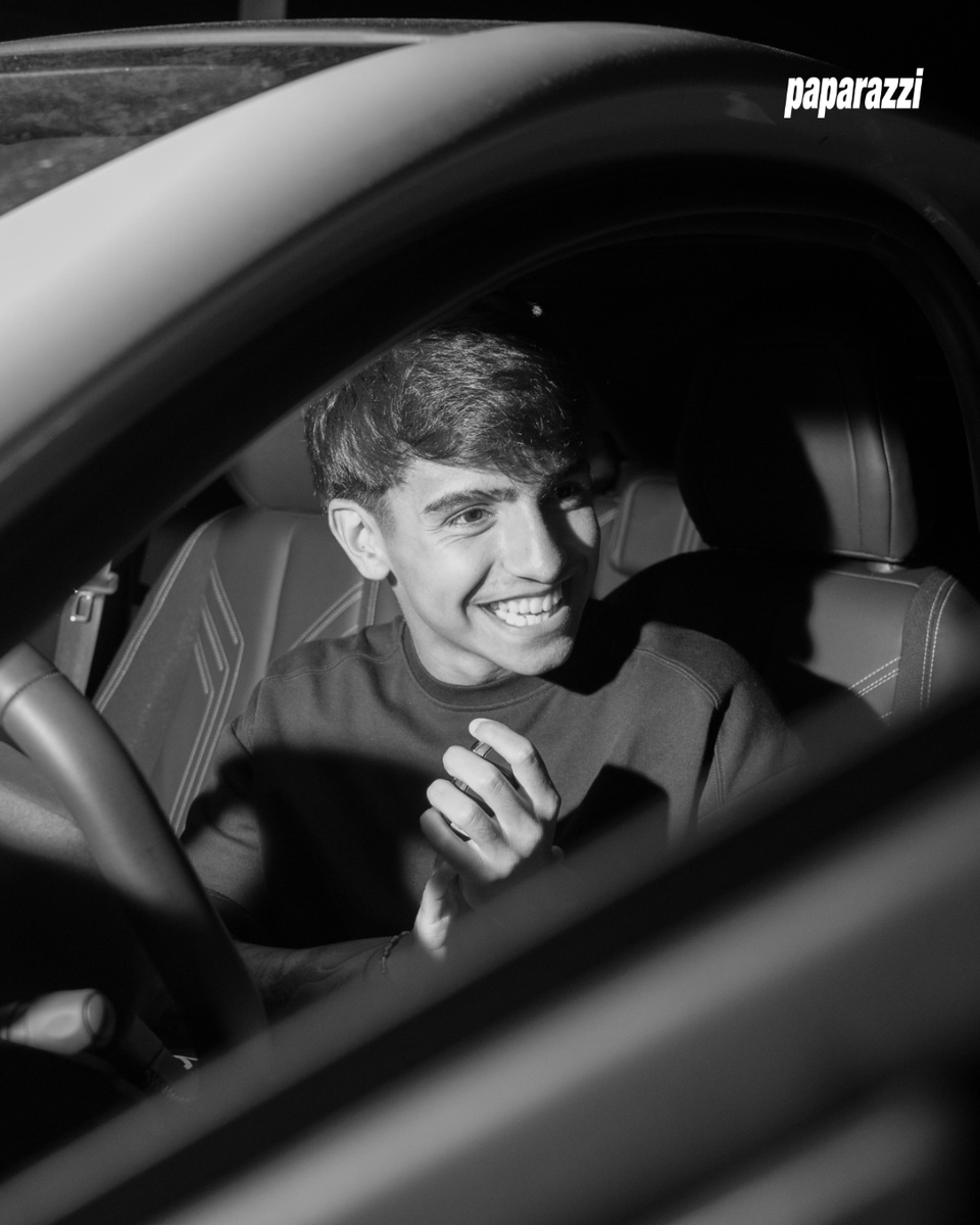 Paparazzi tweet media