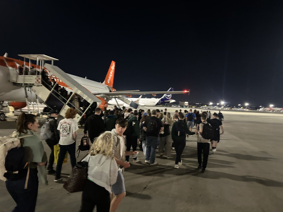 ST JOHNS SIXTH FORM tweet media