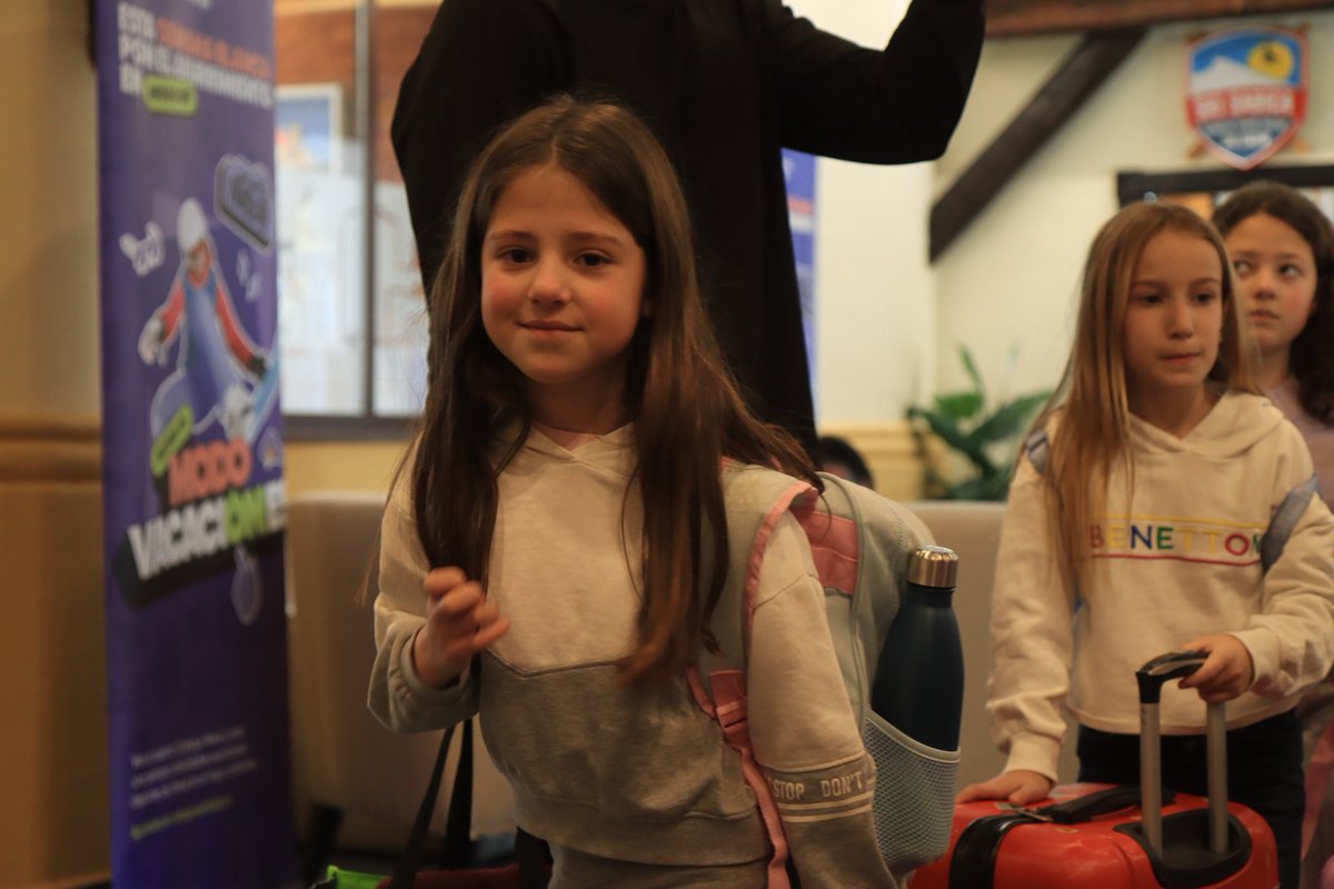 campusnieve's tweet photo. ⛷️  ¡Damos el salto a la nueva edición de #CampusNieve! Recibimos a los primeros participantes que llegan con la batería cargada para vivir esta experiencia única. 

Activa tu modo vacaciONes 👉 https://t.co/a4pcYtH37l 

#ActivaTuModoVacaciONes #CampusFundaciónUnicaja https://t.co/TFSDWGa6cn