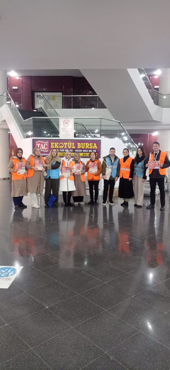🧡BURSA🧡
Bir çocuğun gülümsemesine vesile olmak, en büyük mutluluk.
#Önçocuklariyileşsin