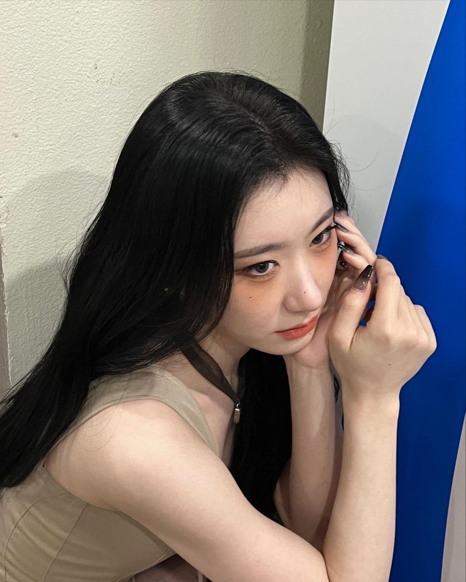 sunzytw's tweet photo. El #𝙶ყu̅m𝕚𔘓ᰍ𝐜α︪︩sǝ𝐭𝐭ᥱ no ha dejado de sonar en esta casita desde el día de ayer y eso es porque soy una completa fan de #𝚂𝕔r𝕚bb𝕝ᥱ성𖠇 asi como de mi bonita. Ya quiero más musiquita de ella.

𝖑u𝕔кy ɢ𝕚r𝑙 ઇ|ઉ ᴘar𝕚s https://t.co/A7G5FLFHK7