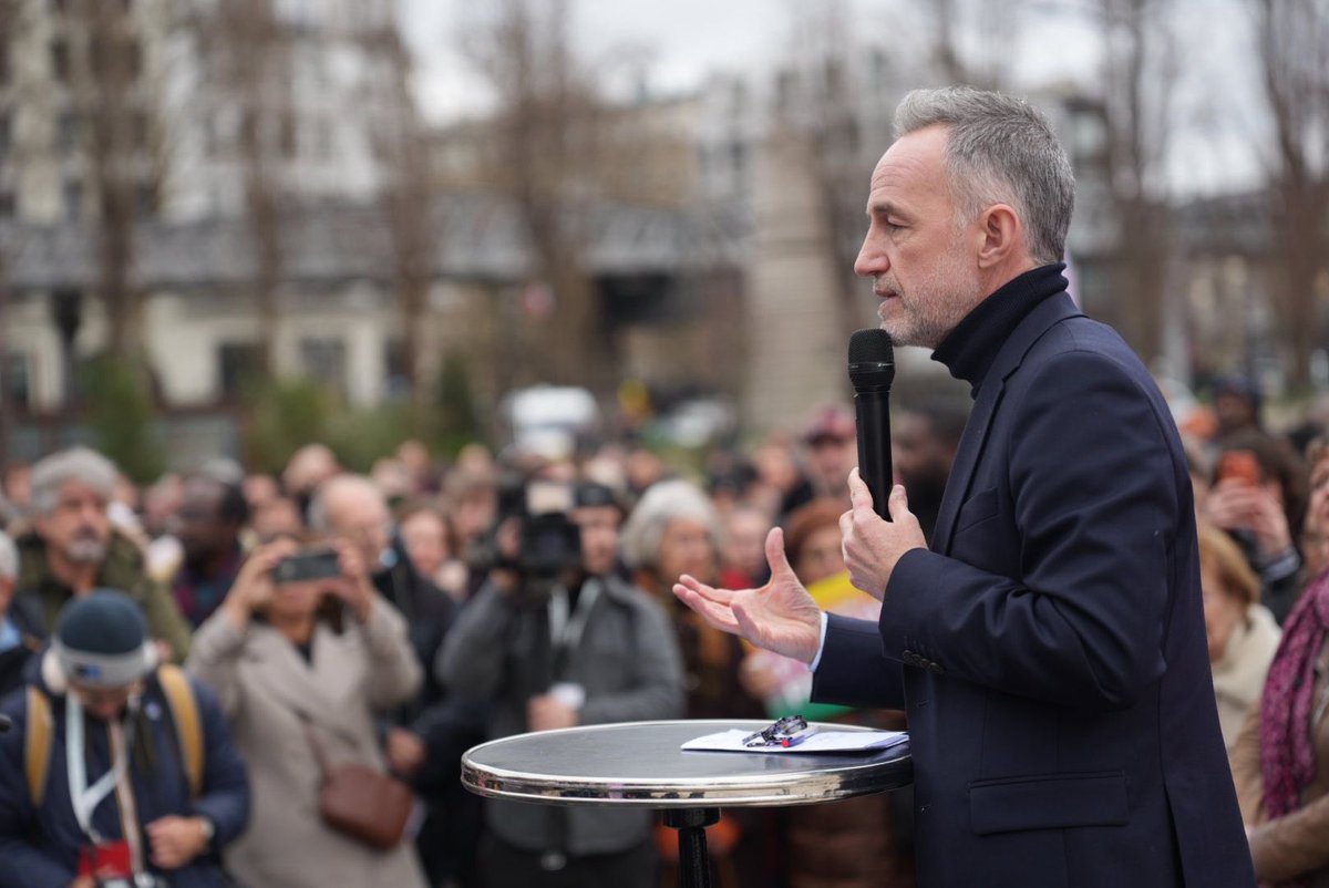 Gaston Laval tweet media