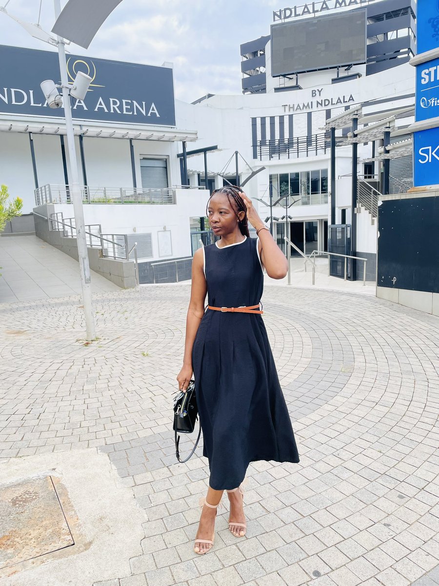 ramalokot's tweet image. If you feel depressed and down, think about Lerato: 

🔹2026 #Valentines was so Private
🔹12 on Hill hotel was mentioned on #MadlangaCommision 
🔹Ndala mall was open by 🇺🇸 Joe and it is empty
🔹@UFSweb says 🇿🇦 pads r harmful