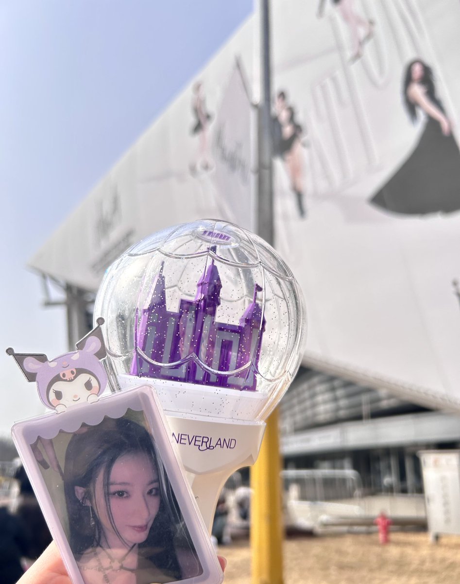 soakaeo_'s tweet photo. 일년 반 만의 만남 넘 행복햇다 ...🫰🏻 https://t.co/LRGa0IDi9m