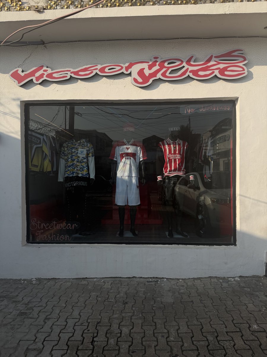 Wea7th's tweet photo. VY HQ 🇳🇬

📍- 18a Emma abimbola Cole Lekki 1  
Come experience streetwear daily with the gang 

@victoriousyute https://t.co/Bo4tTalr4p