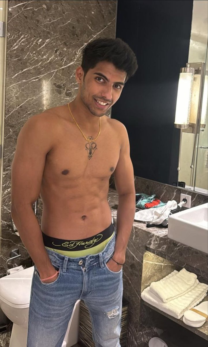 Papi IYKYK 🌚🌝 tweet media