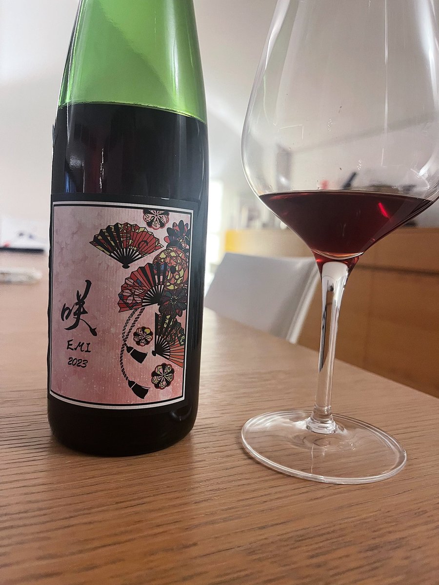 今夜はDomaine Blessさんの EMI〜咲〜2023 ピノ・ノワール