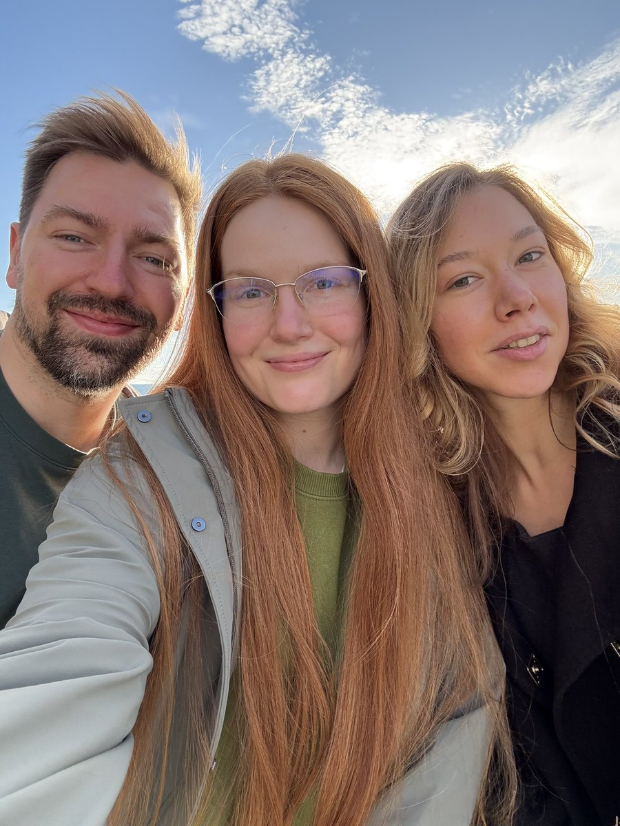 женщина-булка tweet media