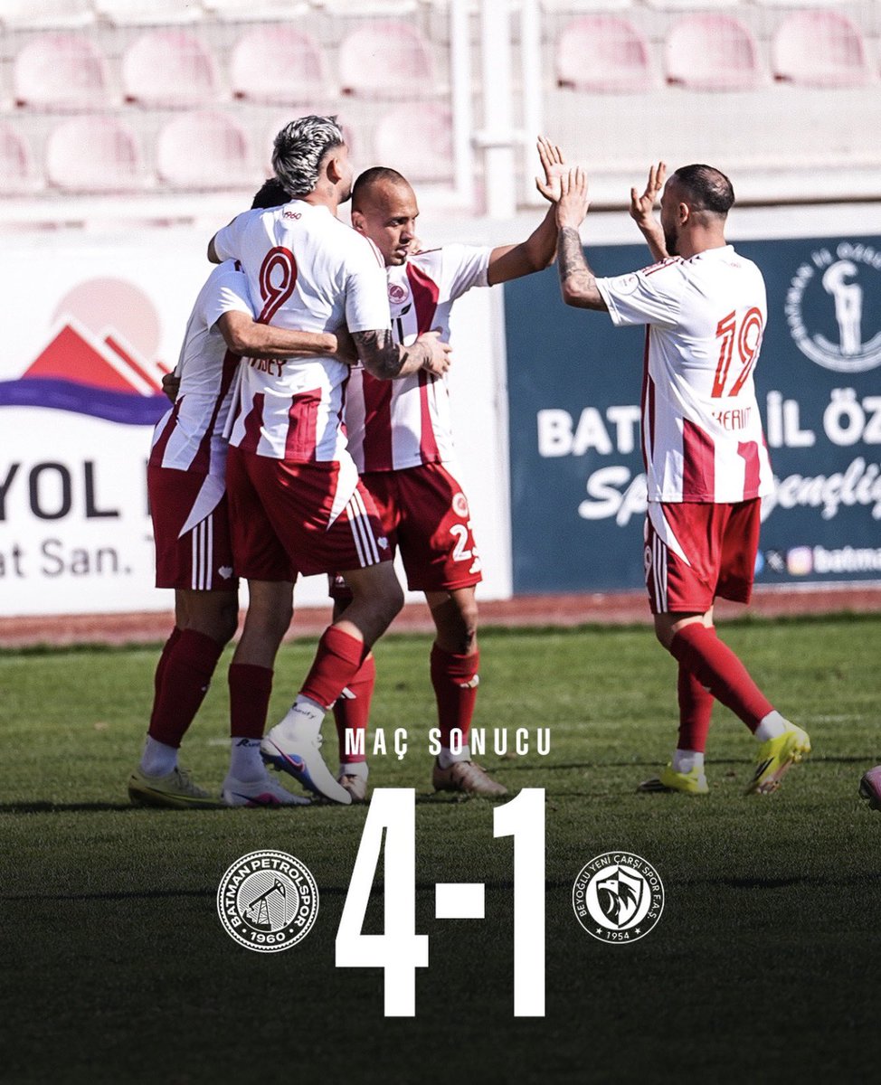 Puslu havada bekleyenlere inat,
İnanmayanlara inat…

Bu, yola hevesle değil yürekle çıkanların hikâyesi.
Hedef belli!

Fırtına da görsek, sis de çökse…
Sabırla, inançla, omuz omuza zafere yürüyoruz.

Önemli olan nasıl düştüğümüz değil,
Nasıl ayağa kalktığımızdır.

Çünkü biz