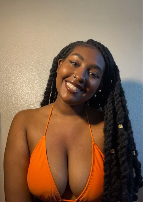 ebonyslutbleach's tweet photo. Conquest Vibe: "Only interested in those who appreciate the strength and sweetness of Black women. Let's connect? 

#bleachedbunny🤍

#blackgirl #bwc #casualsex 
#wmbw #swirl #ebony #petite
#Kentucky 🇺🇸

My naughty black friends are addicted to Big White Cocks👉🏻@bleachblackgirl https://t.co/w6chZFPKf9