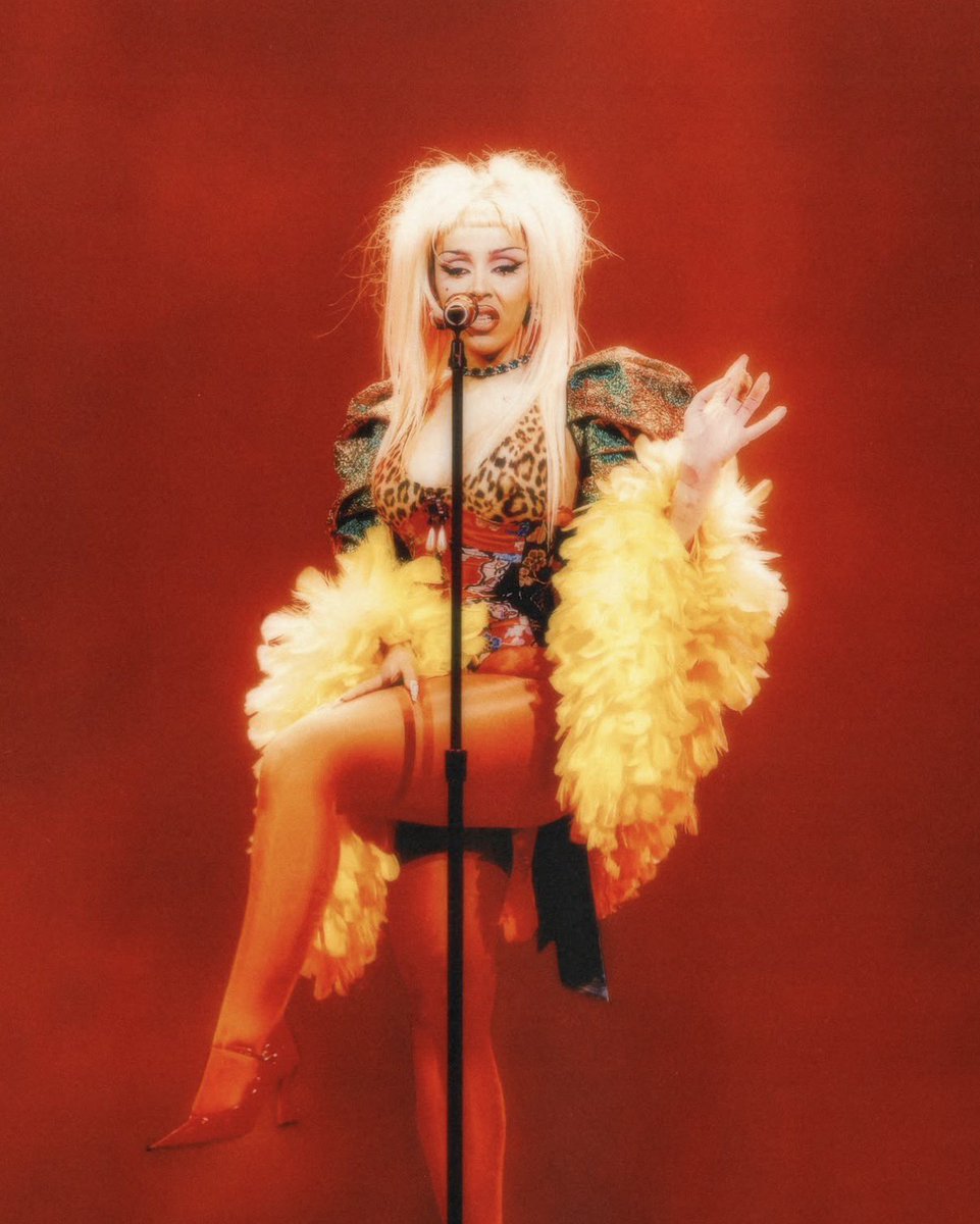 TheKittensRoom's tweet image. .@DojaCat photographed in Colombia 

📸: Another Nonsense/Nicolás González