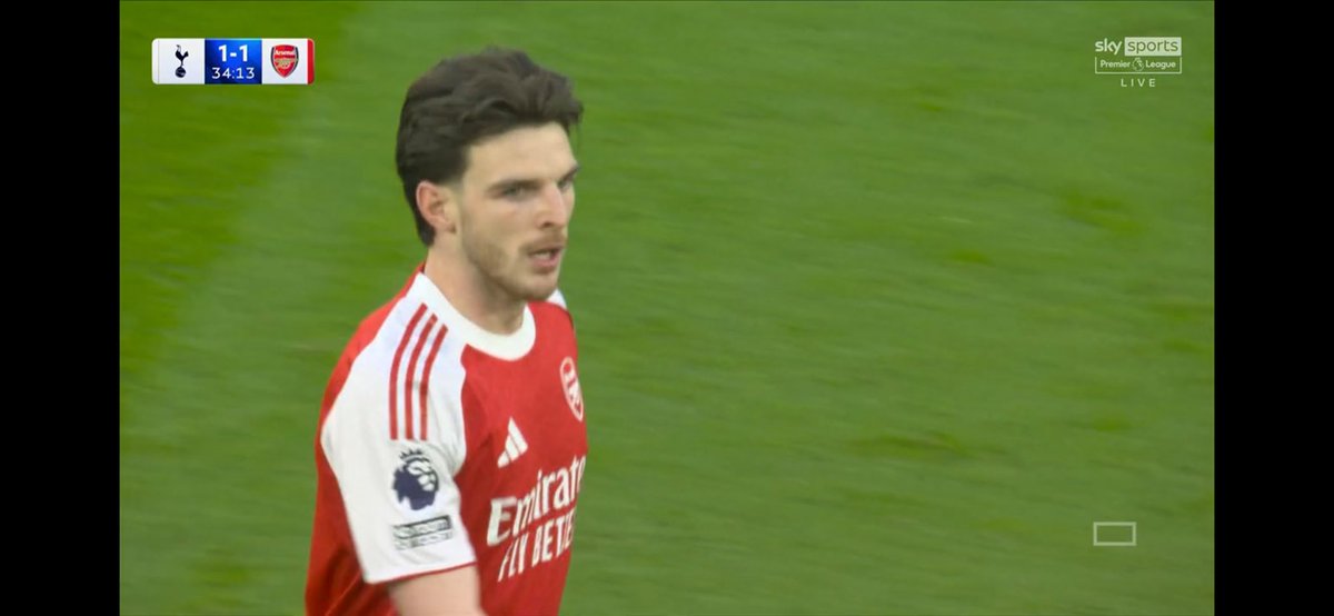 sheppard_28's tweet photo. Sometimes the preacher hardly listens, Declan Rice found himself in an uncharacteristic situation 
#NLD #COYG #TOTARS #EPL https://t.co/LSOFo5cQqV