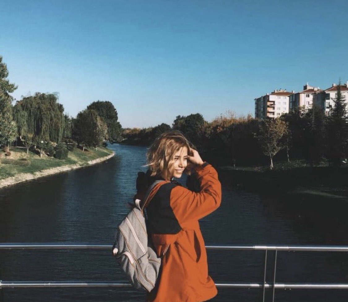 Parisa🐈 tweet media