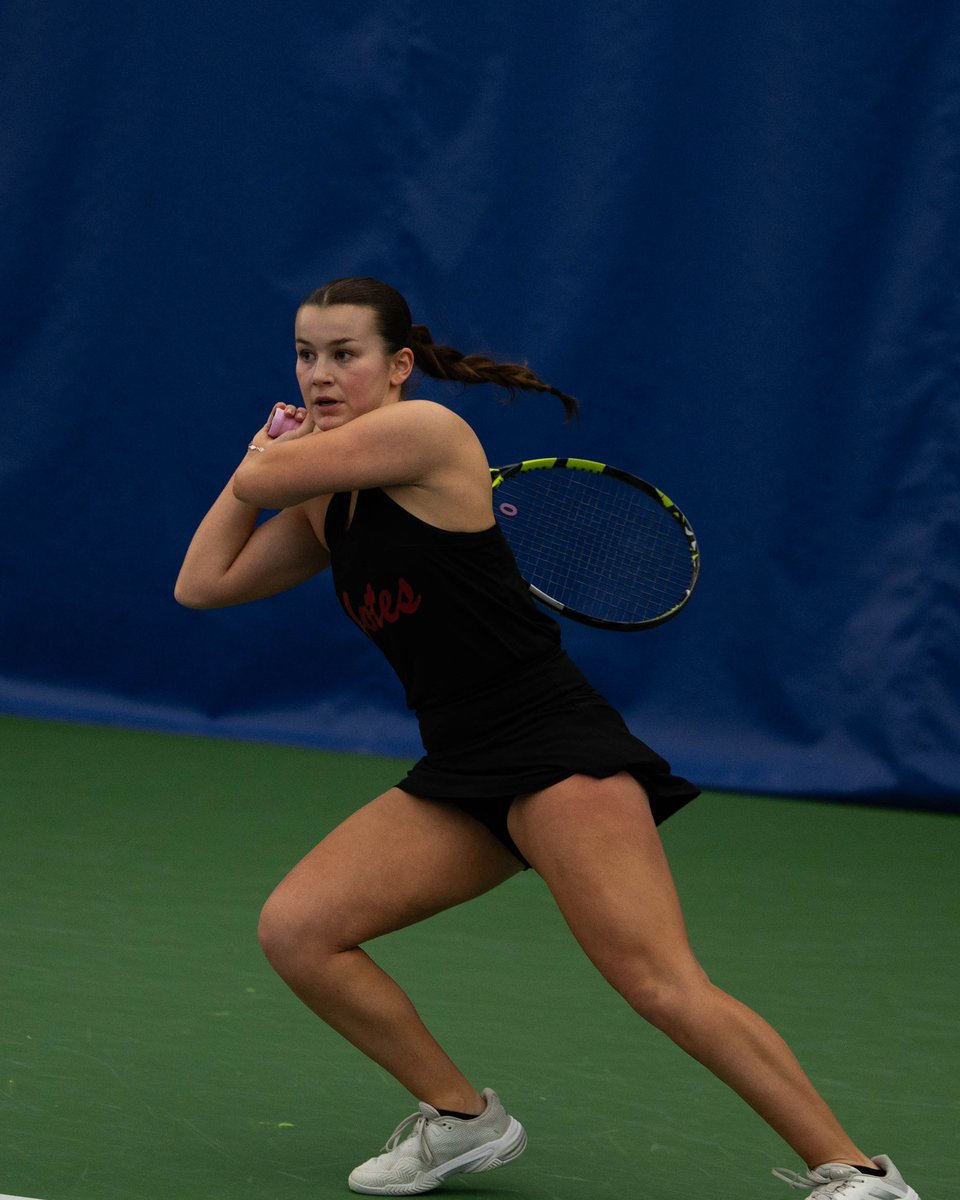 Kayleigh gets it done in singles!

#GoYotes