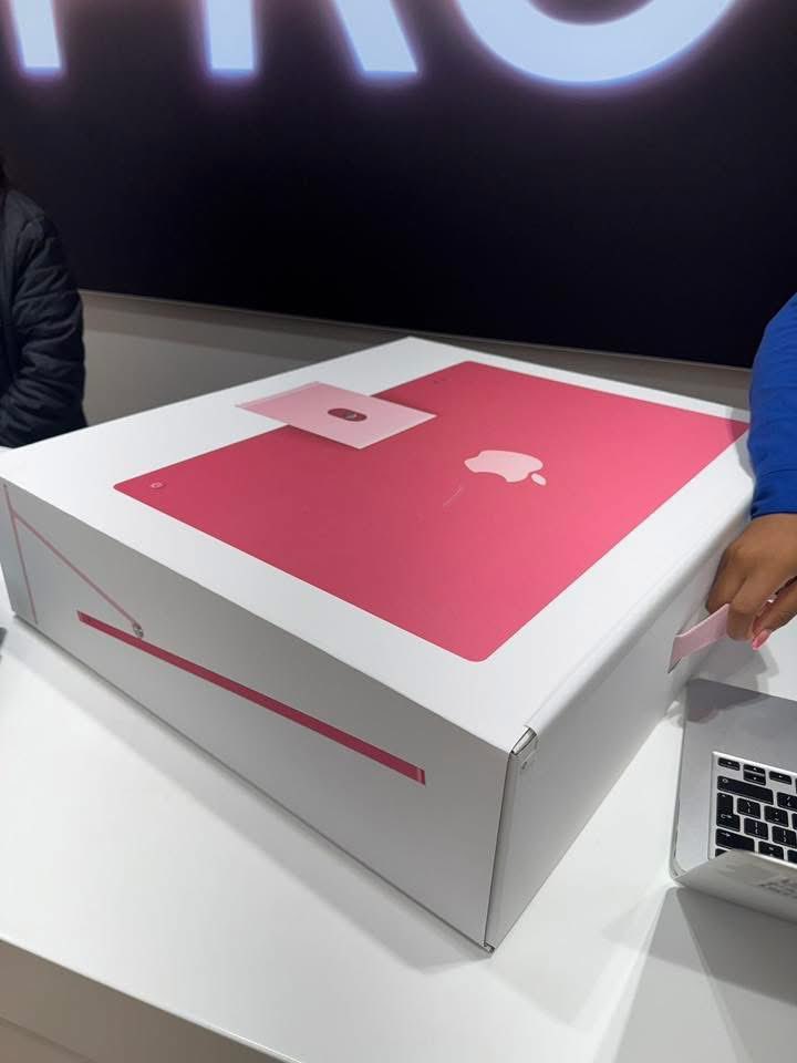 layxsnv's tweet image. Must have 🥹🥹💗🖥️