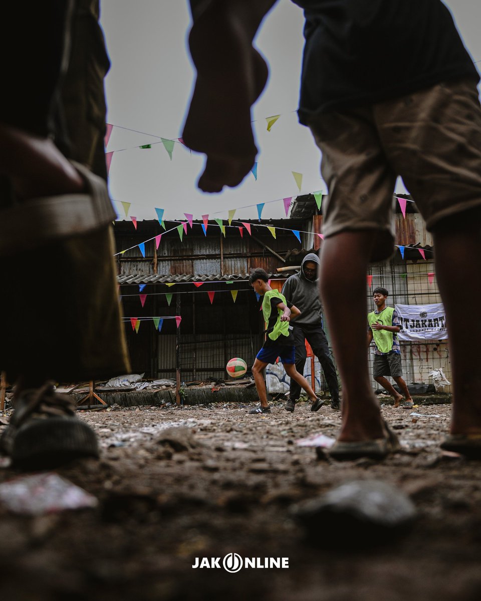 JakOnline tweet media