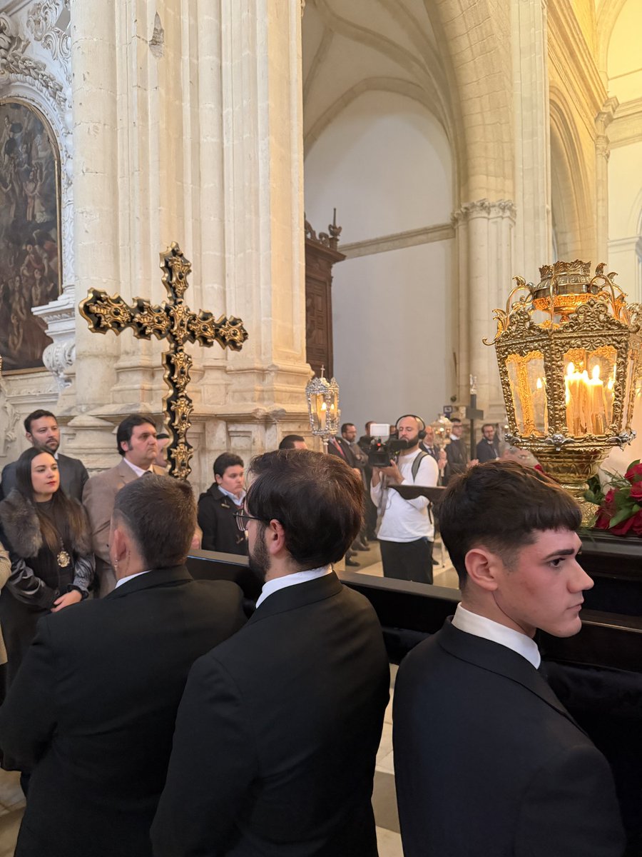 Undécima estación 

Hermandad de la Pax