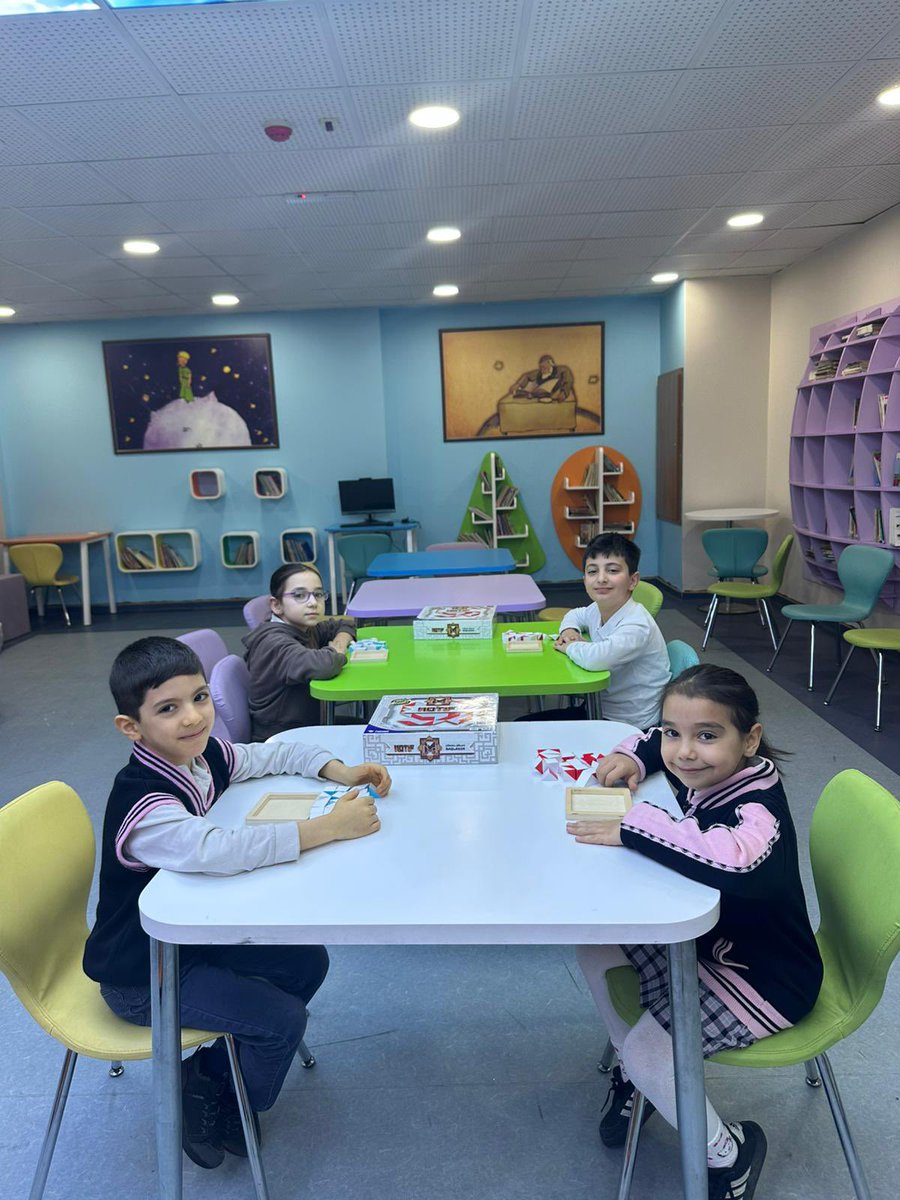 Akıl ve Zeka Oyunları Turnuvası Okul Birincileri
Motif:Muhammed AKYILDIZ(2-F)
Abluka:Engin Efe ERCİHAN(4-D)
Küre:Furkan PEŞİN(4-A)
Equilibrio:Elif YILDIZ(4-C)
Pentago:Ömer Şeref ATAŞ(3-D)
Tüm öğrencilerimize ilçe turnuvasında başarılar dileriz.<a href="/bulent_akhan20/">Bülent AKHAN</a> <a href="/OsmanHayta16/">Osman Hayta</a>