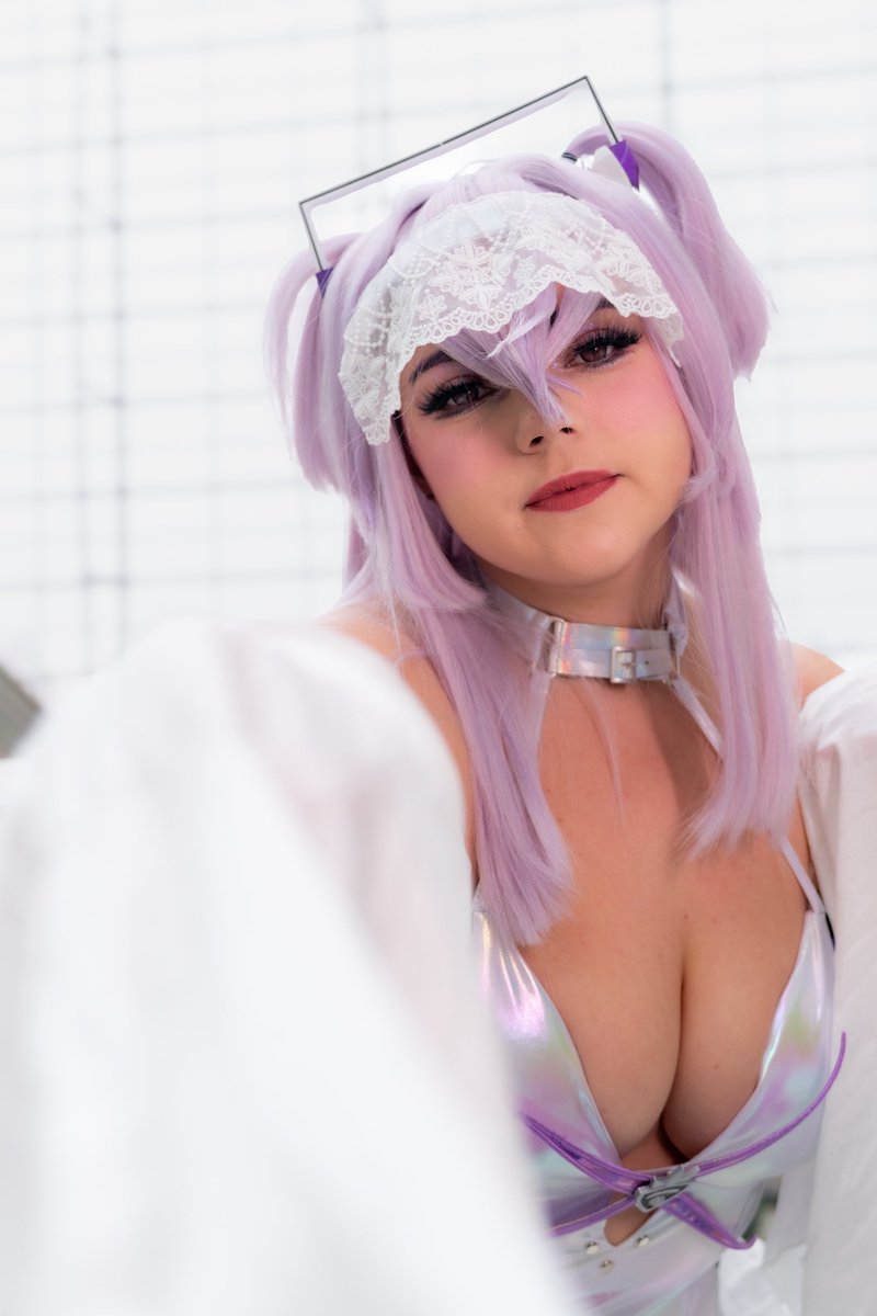 Valentine Cosplay tweet media