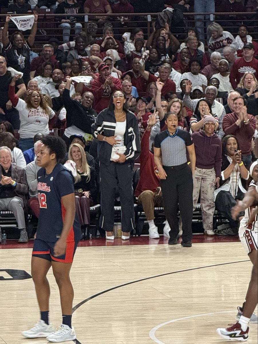 Jenny Hilton tweet media