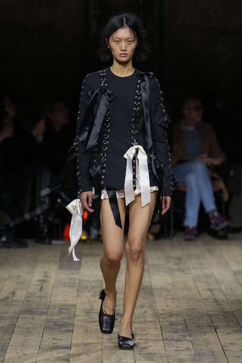 Simone Rocha does such a great job at making “girly” clothing strong and powerful.