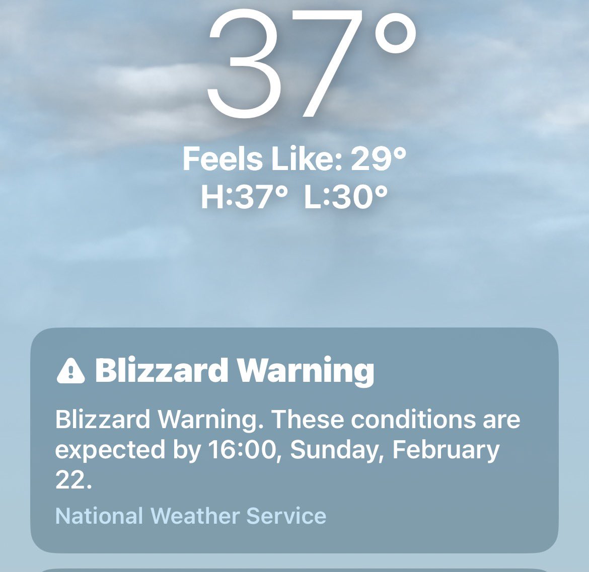 unreMARKLEble's tweet image. Welp, that wasn’t on my list of things to do this week. I love the snow though so this is the best day ever 🌨️❄️ #WinterStorm #WinterStorm2026 #Blizzard2026