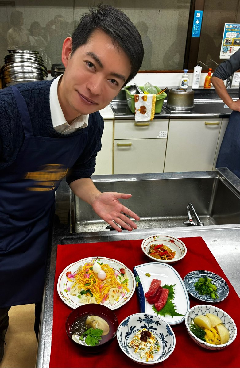 onoderaryo_'s tweet photo. 今夜は一番町にて開催「番町の台所」へ。
ひなちらしなどの料理や盛り付けをレクチャーいただきました。
ひなまつりに向け家でも練習します。
春が待ち遠しい！ https://t.co/sA1xKvDQ1U
