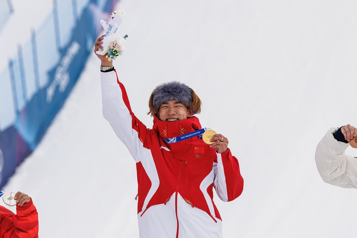 CGTNOfficial's tweet photo. Team China wraps up #MilanoCortina2026 with 5 gold, 4 silver and 6 bronze, marking the country's best record at an overseas Winter Olympics. βοΈ
Scroll through and relive some of those unforgettable memories with us! #wintervibe #TheFaces https://t.co/hxDLZwSGTp