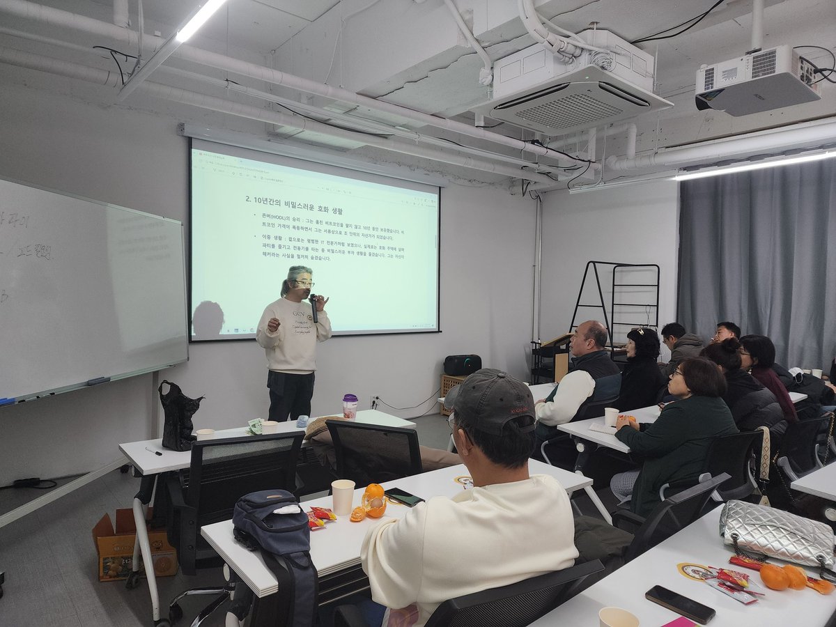 jintaek JUN tweet media