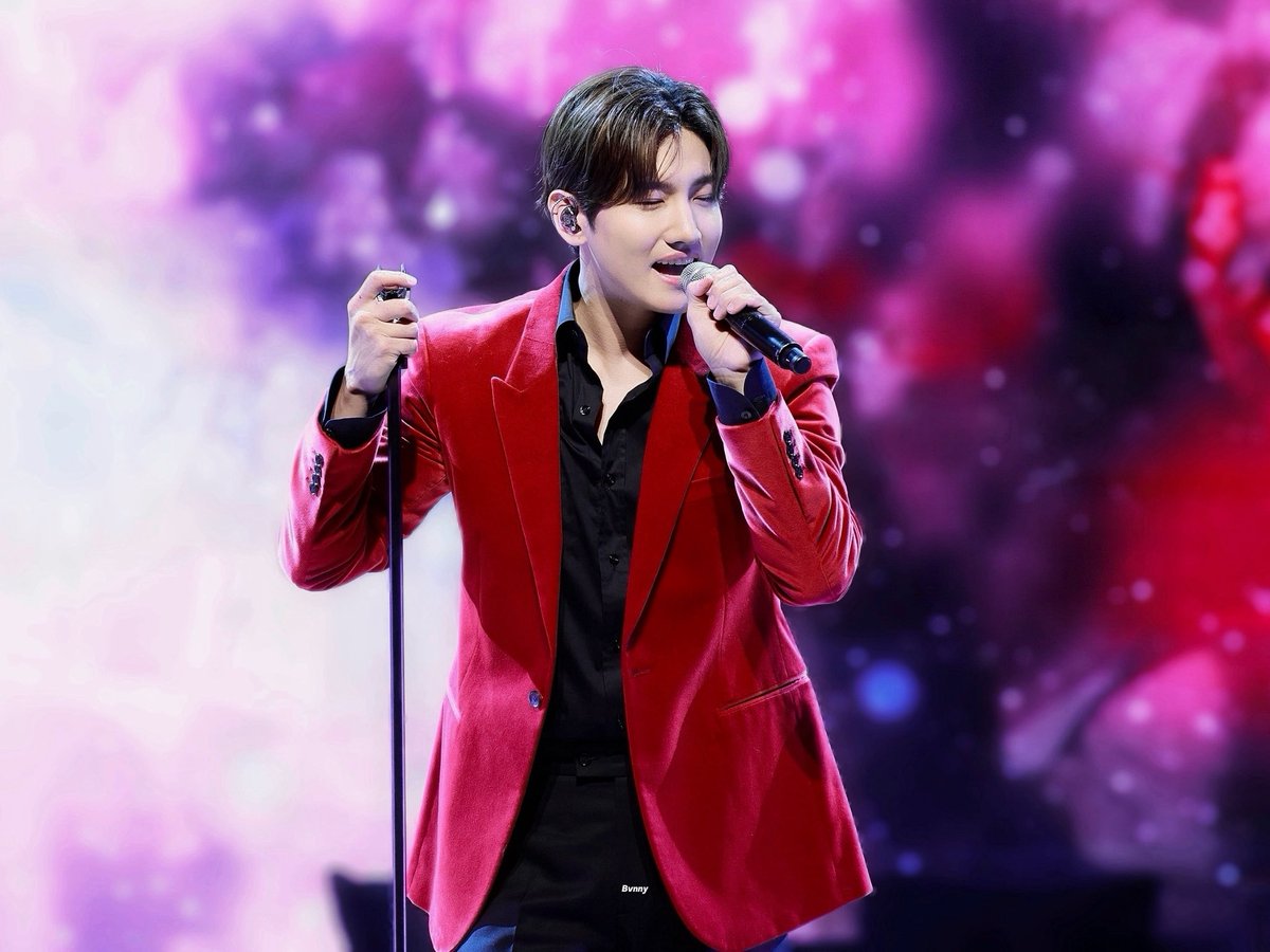MydarlingStayG's tweet photo. 📸｜🥀
#チャンミン #CHANGMIN 
#최강창민 #심창민 
#東方神起 #TOHOSHINKI #TVXQ https://t.co/wUgOvd0c0g