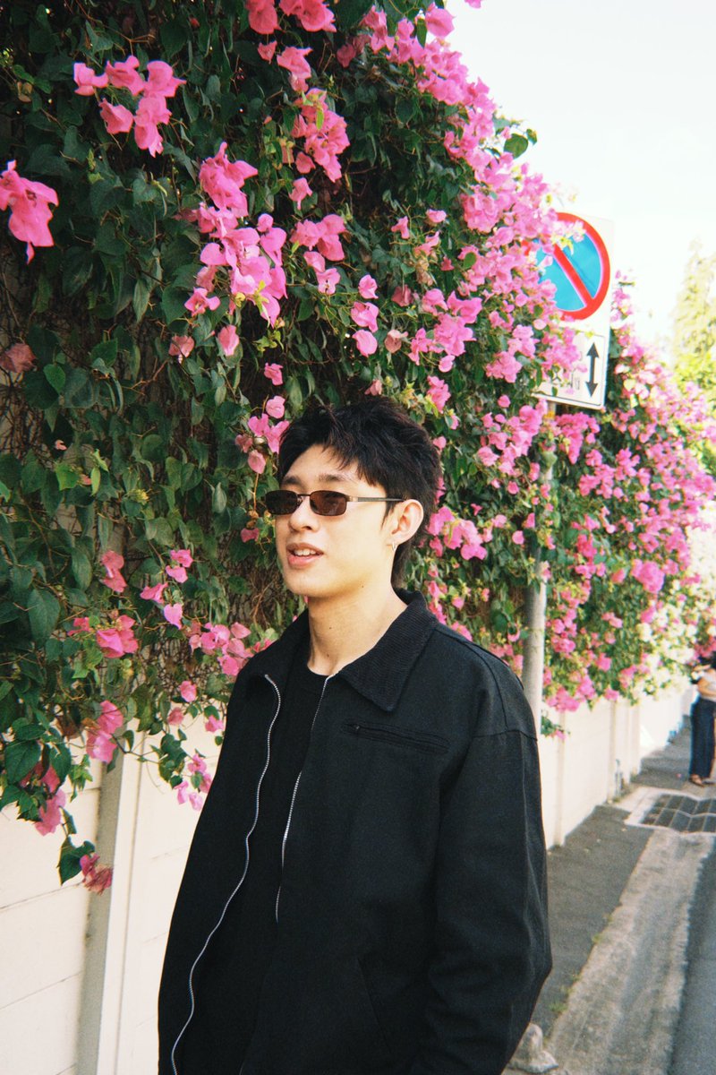 llafolk_ tweet media