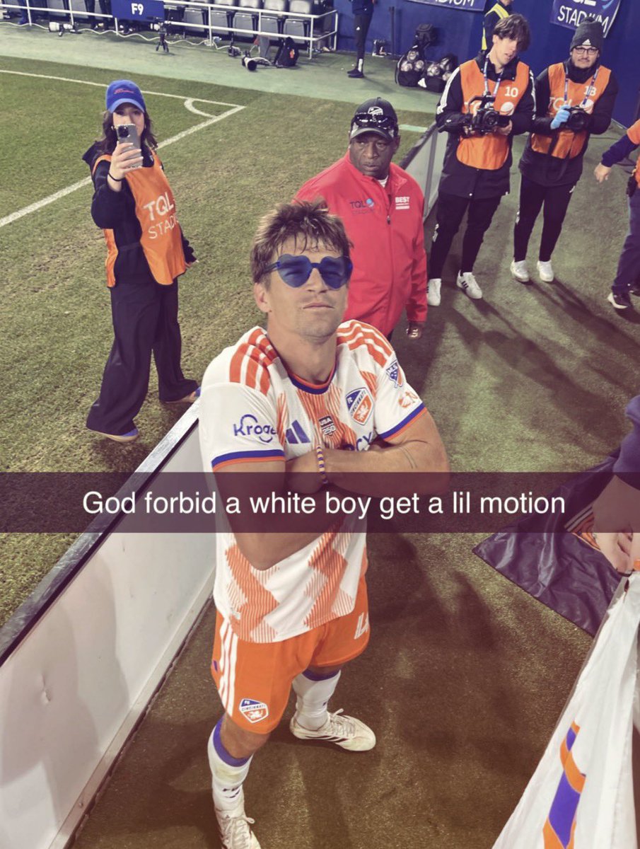 cheese 🟧🟦 tweet media